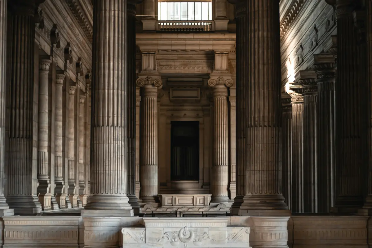 The colonnade of a neoclassical courthouse